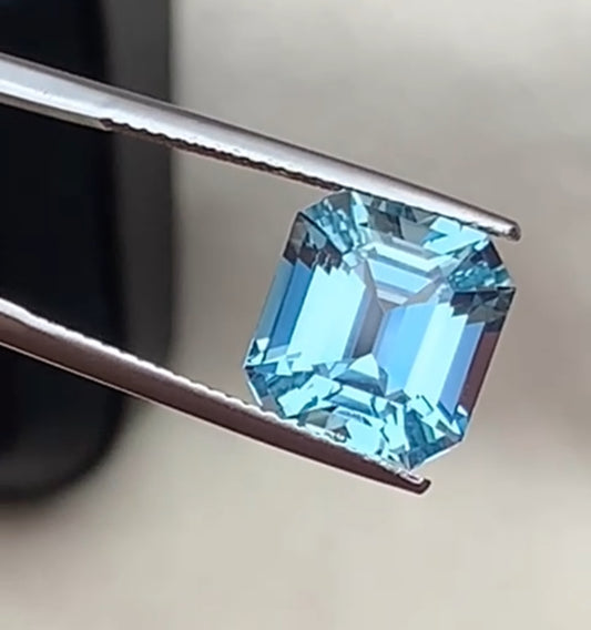 Aquamarine 5.60 CTS